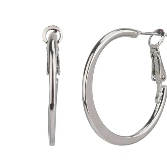 Hoop earrings silver tones hypoallergenic. - Picture 6 of 6
